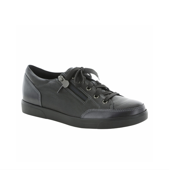 ⭐ Munro Gabbie Sneaker - Picture 1 of 15